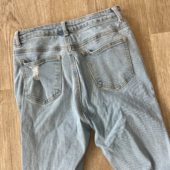 Womens Shein Light Wash Distressed Jeans - 29 - Picture 5 of 8